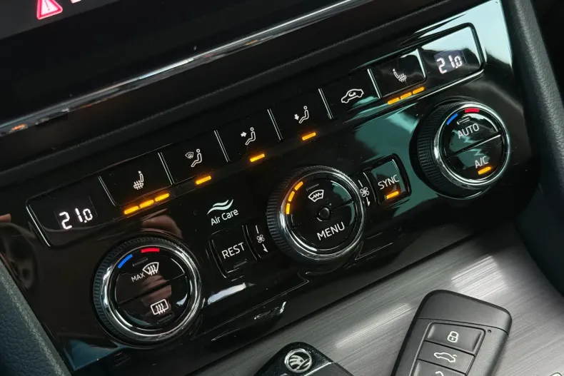 Skoda Superb din 2021 cu 151.750 km - oferta SKO167410 - foto 28