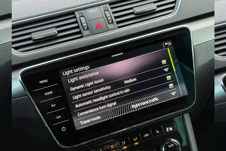 Skoda Superb din 2021 cu 151.750 km - oferta SKO167410 - foto 38