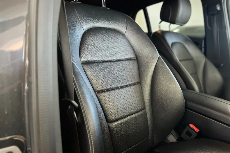 Mercedes-Benz GLC Coupe din 2021 cu 126.000 km - oferta MER167421 - foto 4