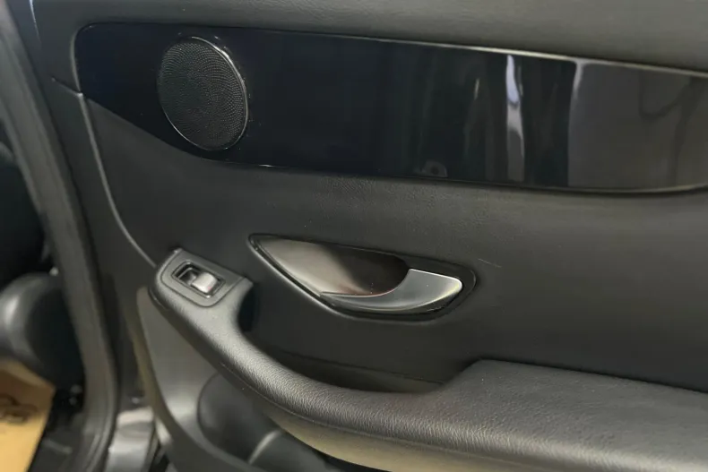 Mercedes-Benz GLC Coupe din 2021 cu 126.000 km - oferta MER167421 - foto 24