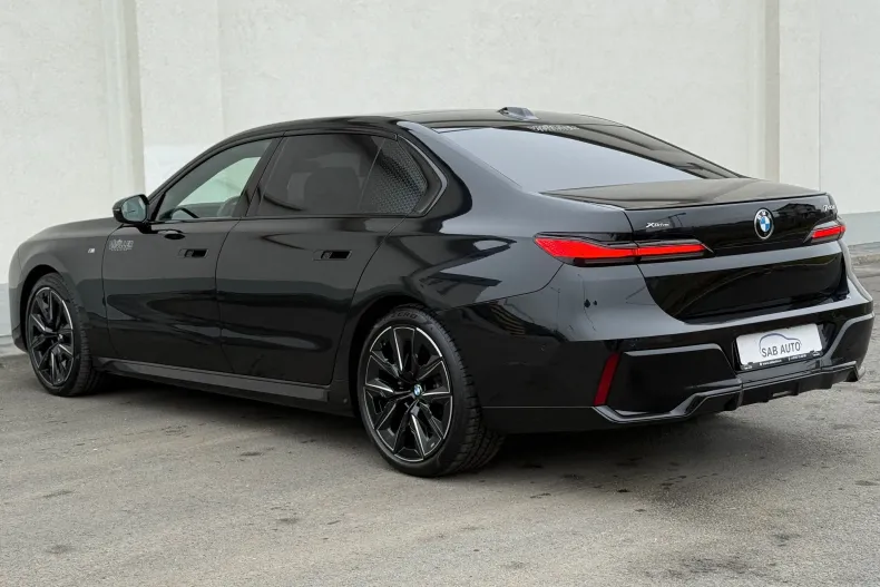 BMW Seria 7 din 2023 cu 51.372 km - oferta BMW167431 - foto 3