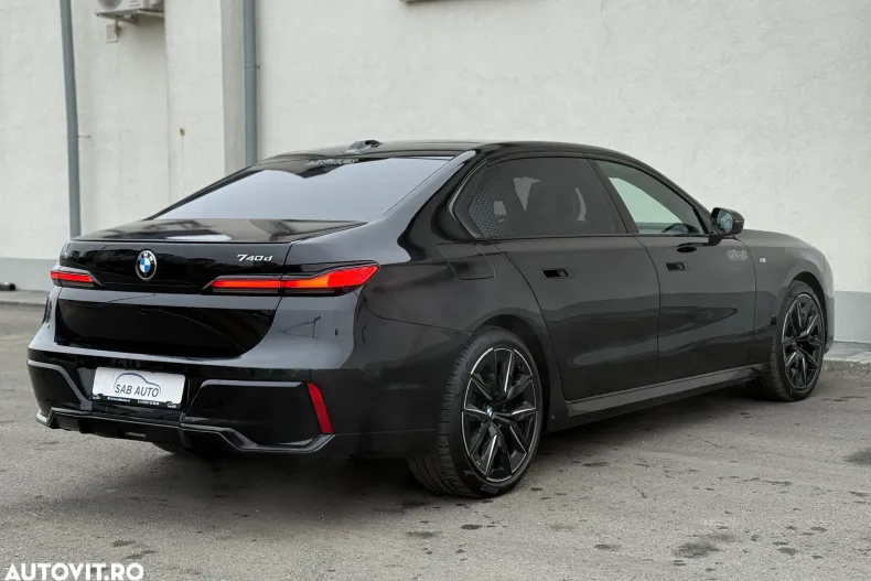 BMW Seria 7 din 2023 cu 51.372 km - oferta BMW167431 - foto 4