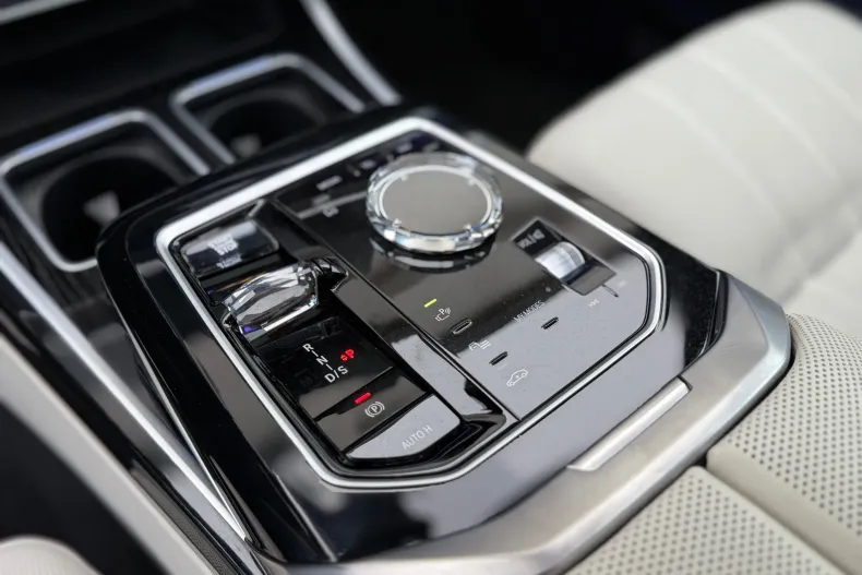 BMW Seria 7 din 2023 cu 51.372 km - oferta BMW167431 - foto 9