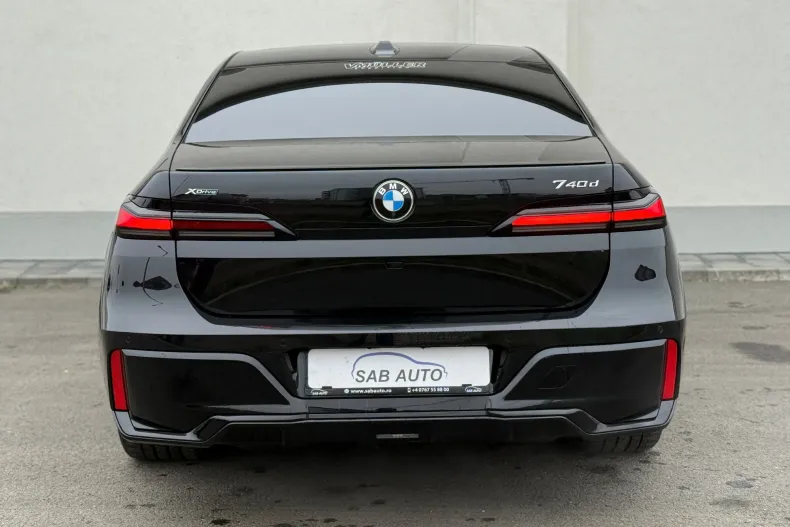 BMW Seria 7 din 2023 cu 51.372 km - oferta BMW167431 - foto 24