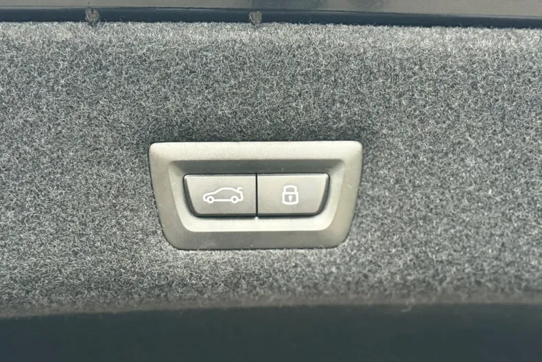 BMW Seria 7 din 2023 cu 51.372 km - oferta BMW167431 - foto 27