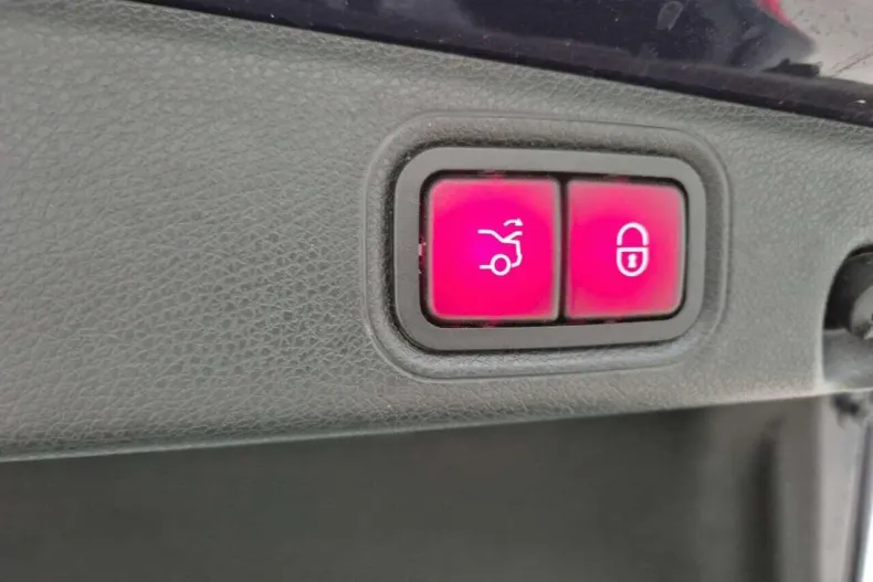 Mercedes-Benz E din 2020 cu 147.112 km - oferta MER167432 - foto 21