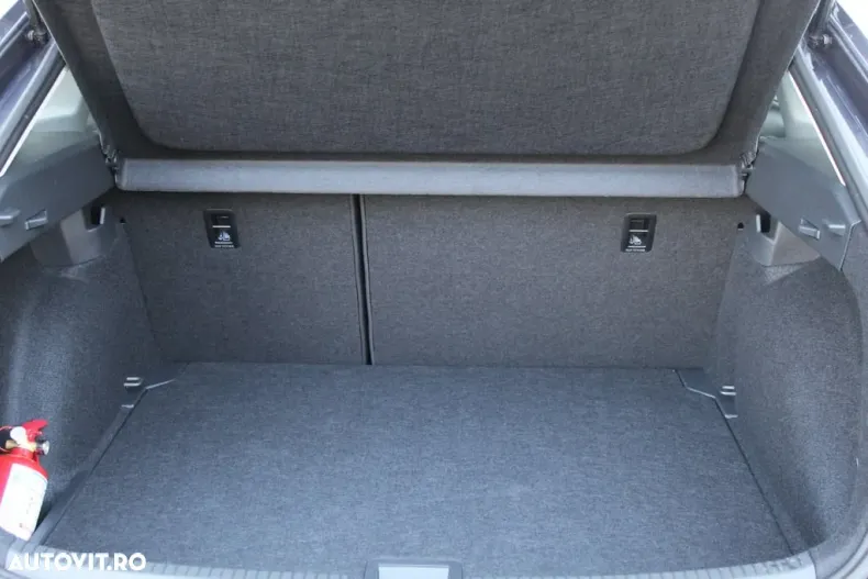 Volkswagen Taigo din 2025 cu 4.377 km - oferta VOL167434 - foto 11