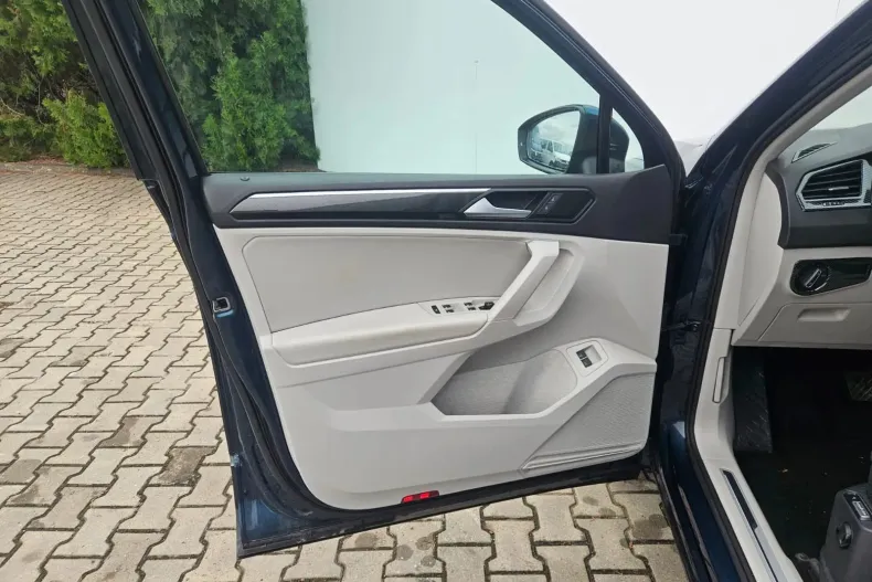 Volkswagen Tiguan din 2022 cu 42.554 km - oferta VOL167436 - foto 6