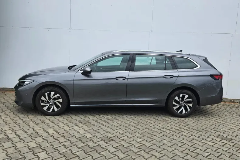 Volkswagen Passat din 2024 cu 14.570 km - oferta VOL167437 - foto 3
