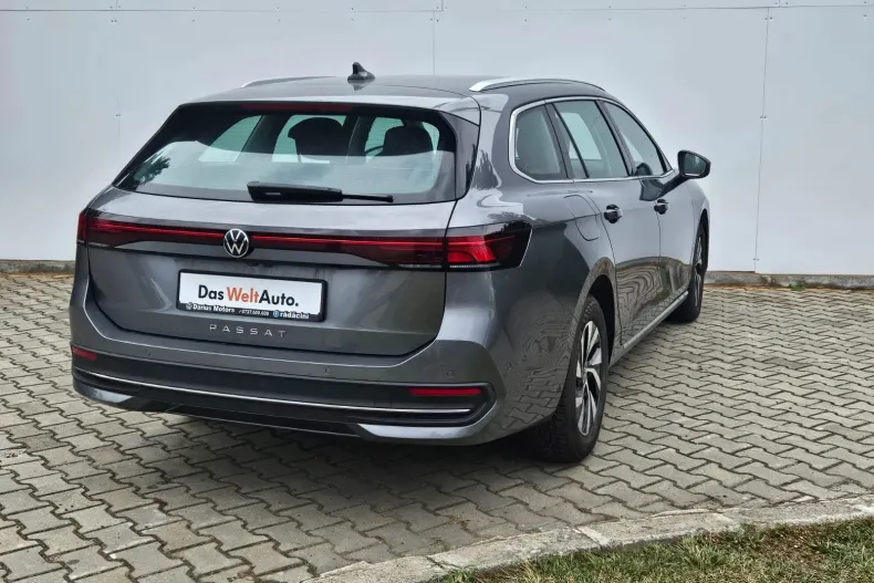 Volkswagen Passat din 2024 cu 14.570 km - oferta VOL167437 - foto 4