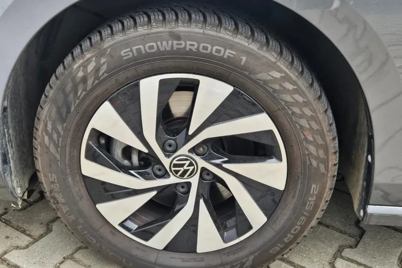 Volkswagen Passat din 2024 cu 14.570 km - oferta VOL167437 - foto 13