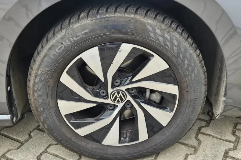 Volkswagen Passat din 2024 cu 14.570 km - oferta VOL167437 - foto 18