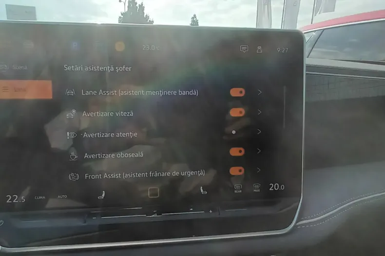 Volkswagen Passat din 2024 cu 14.570 km - oferta VOL167437 - foto 29