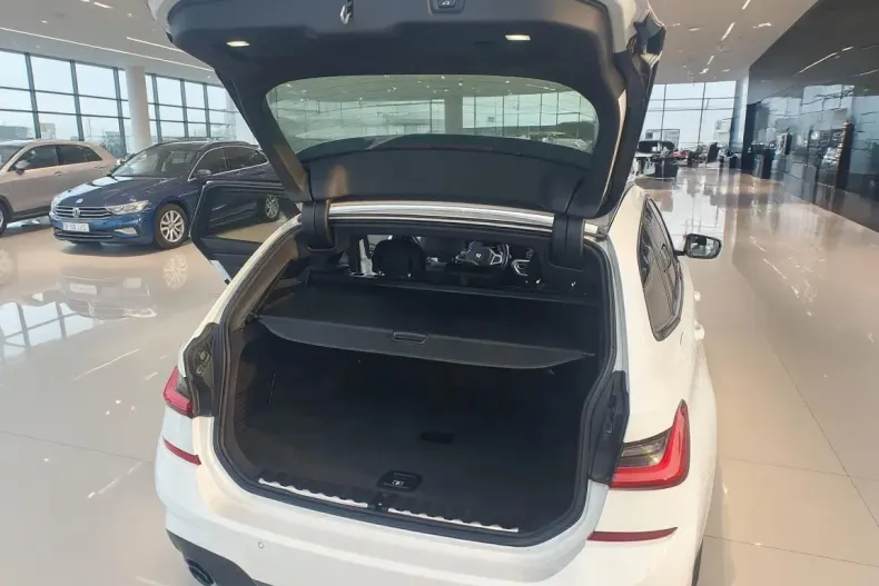 BMW Seria 3 din 2020 cu 122.300 km - oferta BMW167444 - foto 9