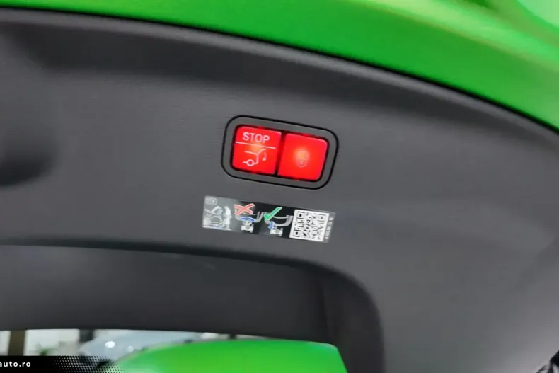 Mercedes-Benz AMG GT din 2025 cu 3.400 km - oferta MER167469 - foto 41