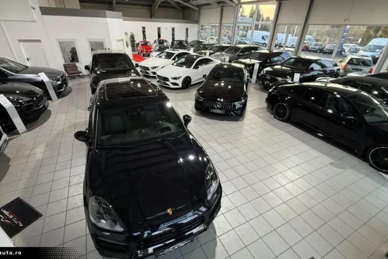 Mercedes-Benz AMG GT din 2025 cu 3.400 km - oferta MER167469 - foto 45