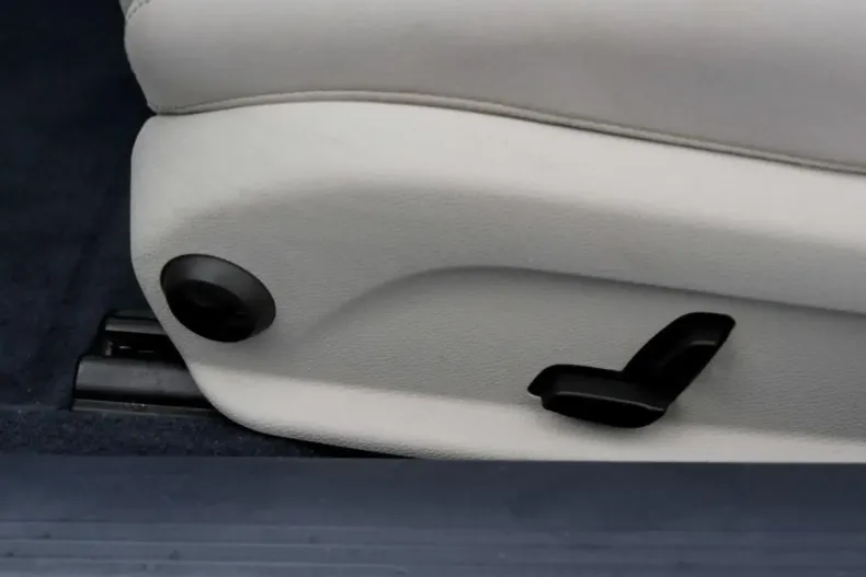 Mercedes-Benz E 220 din 2022 cu 98.643 km - oferta MER167472 - foto 12