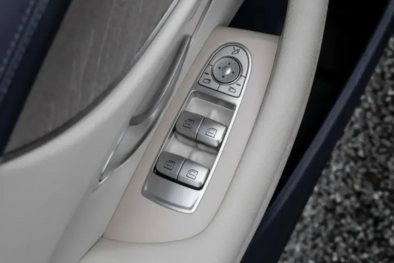 Mercedes-Benz E 220 din 2022 cu 98.643 km - oferta MER167472 - foto 14