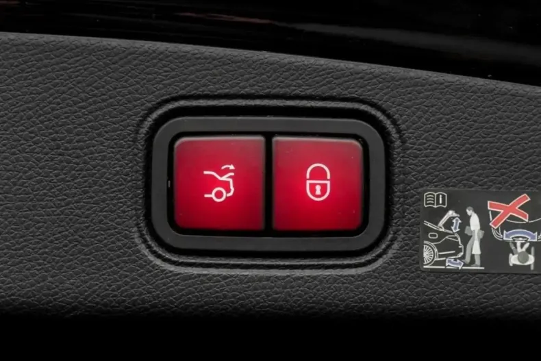 Mercedes-Benz E 220 din 2022 cu 98.643 km - oferta MER167472 - foto 16