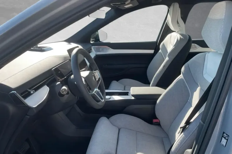 Volvo EX90 din 2025 cu 14.000 km - oferta VOL167475 - foto 3