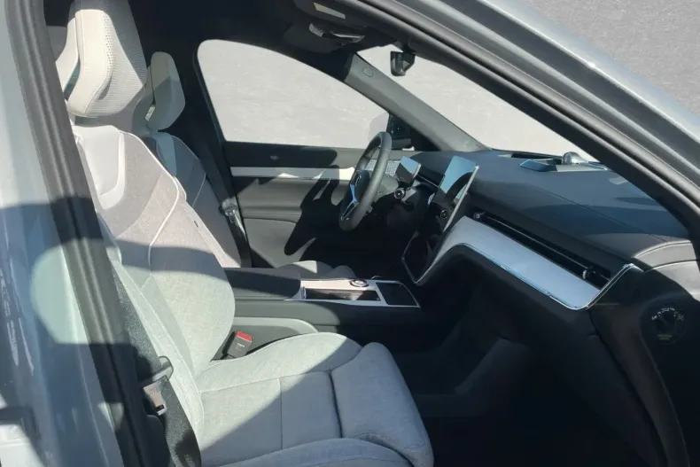 Volvo EX90 din 2025 cu 14.000 km - oferta VOL167475 - foto 4