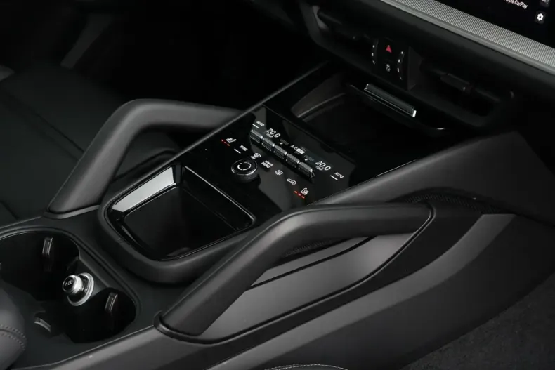 Porsche Cayenne din 2024 cu 16.000 km - oferta POR167483 - foto 30