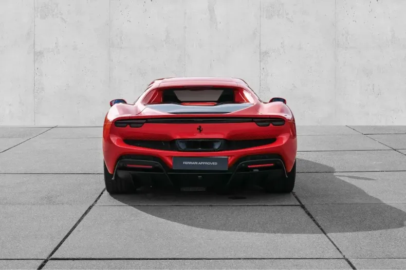 Ferrari 296 GTB din 2023 cu 4.212 km - oferta FER167501 - foto 5