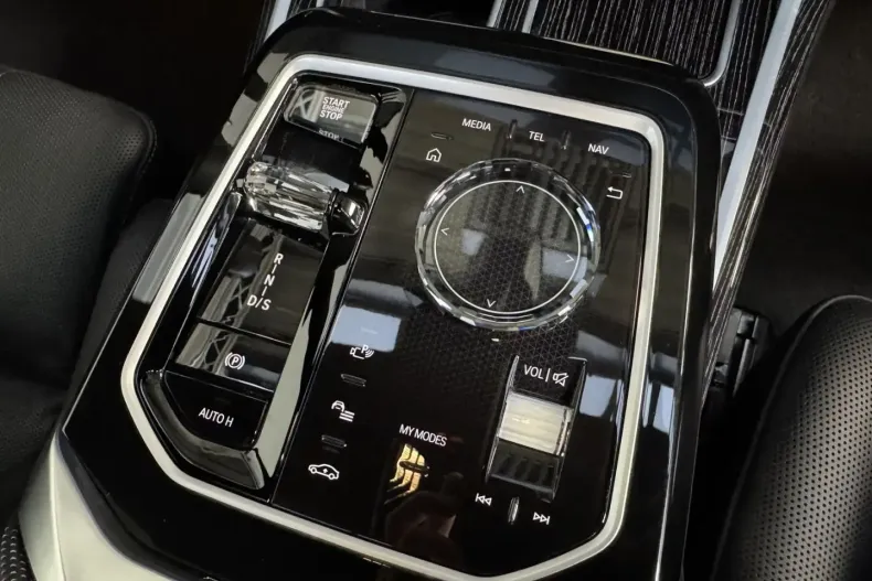 BMW 740 din 2024 cu 27.400 km - oferta BMW167502 - foto 32