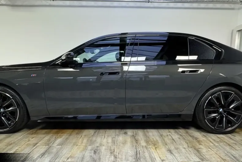 BMW 740 din 2023 cu 18.300 km - oferta BMW167503 - foto 3