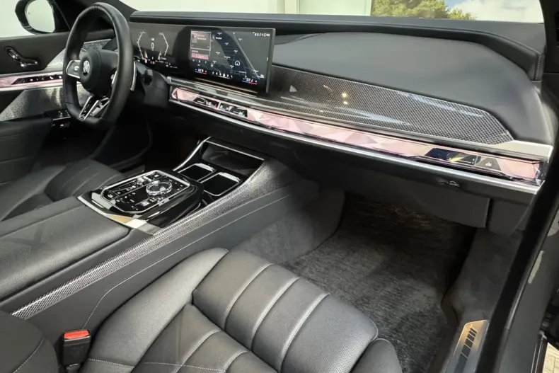 BMW 740 din 2023 cu 18.300 km - oferta BMW167503 - foto 29