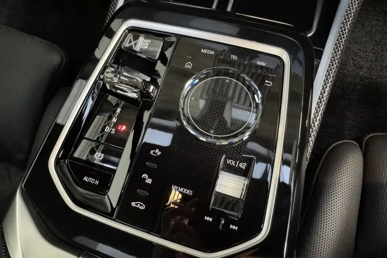 BMW 740 din 2023 cu 18.300 km - oferta BMW167503 - foto 32