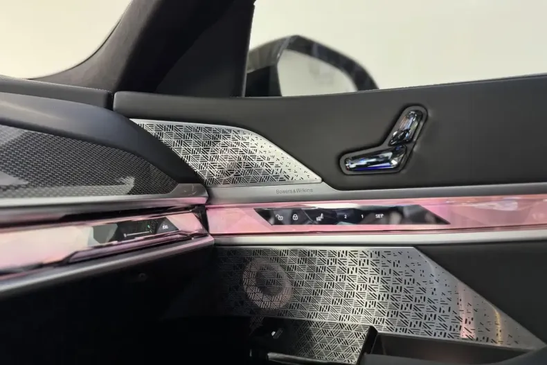 BMW 740 din 2023 cu 18.300 km - oferta BMW167503 - foto 34