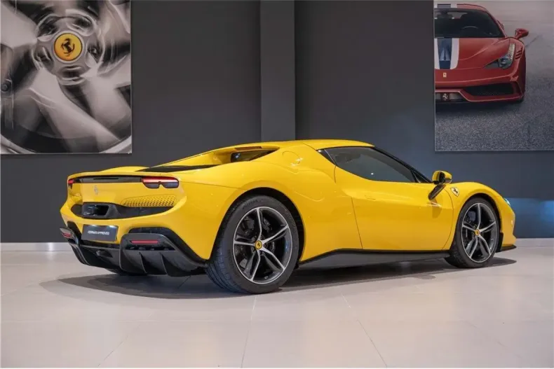 Ferrari 296 GTB din 2023 cu 12.071 km - oferta FER167508 - foto 6