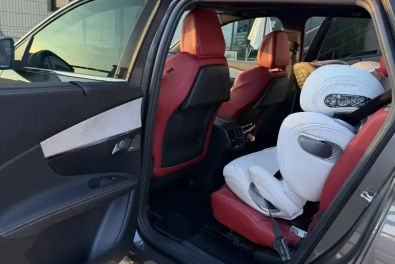 Peugeot 5008 din 2023 cu 30.500 km - oferta PEU167511 - foto 6