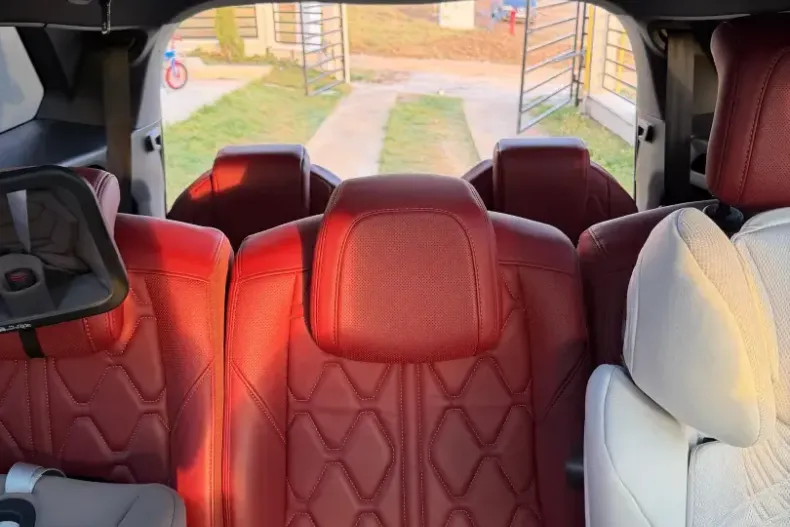 Peugeot 5008 din 2023 cu 30.500 km - oferta PEU167511 - foto 18