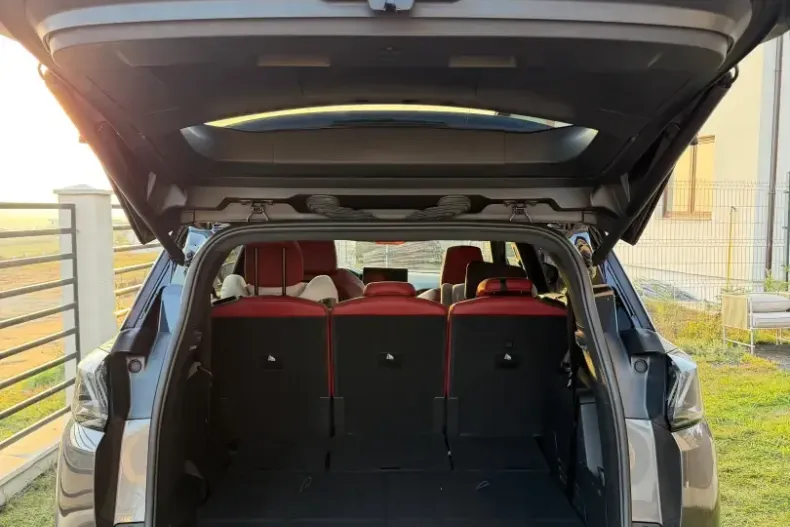 Peugeot 5008 din 2023 cu 30.500 km - oferta PEU167511 - foto 23