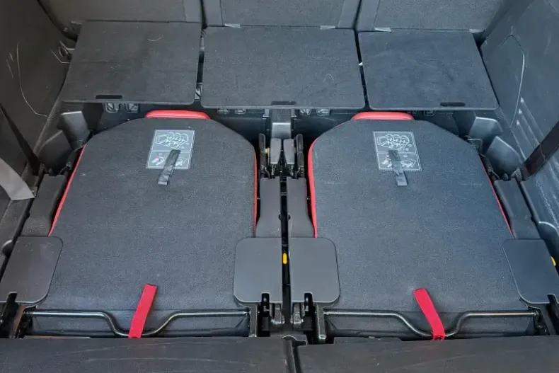 Peugeot 5008 din 2023 cu 30.500 km - oferta PEU167511 - foto 27