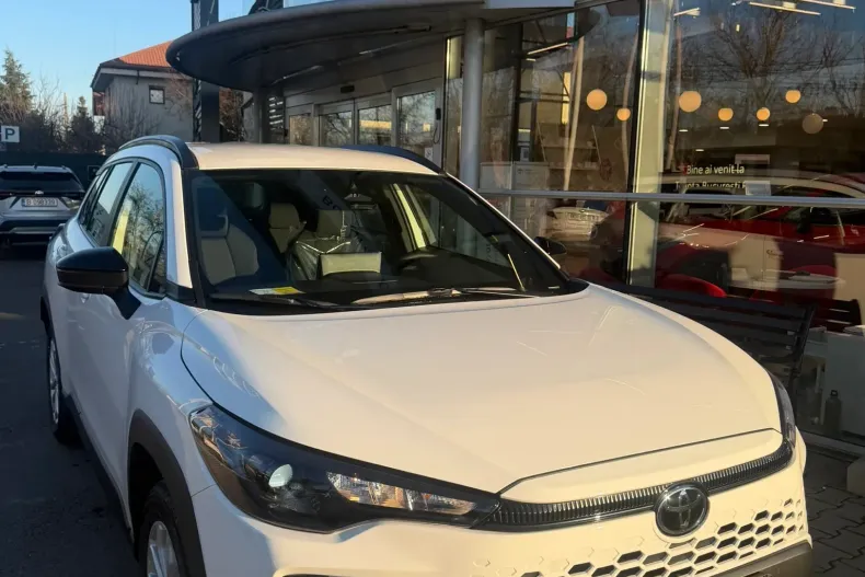 Toyota Corolla Cross din 2025 cu 5 km - oferta TOY167513 - foto 4