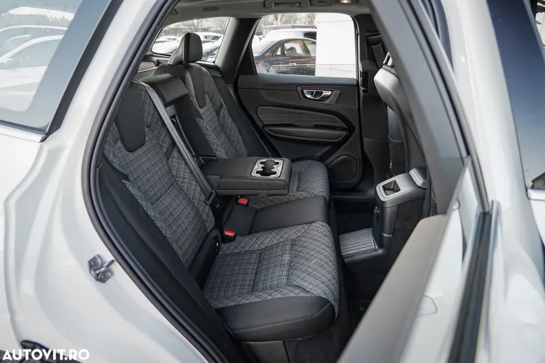 Volvo XC60 din 2022 cu 107.460 km - oferta VOL167514 - foto 19