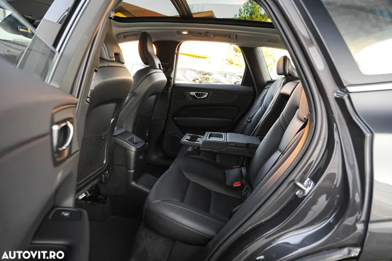 Volvo XC60 din 2022 cu 55.980 km - oferta VOL167515 - foto 19