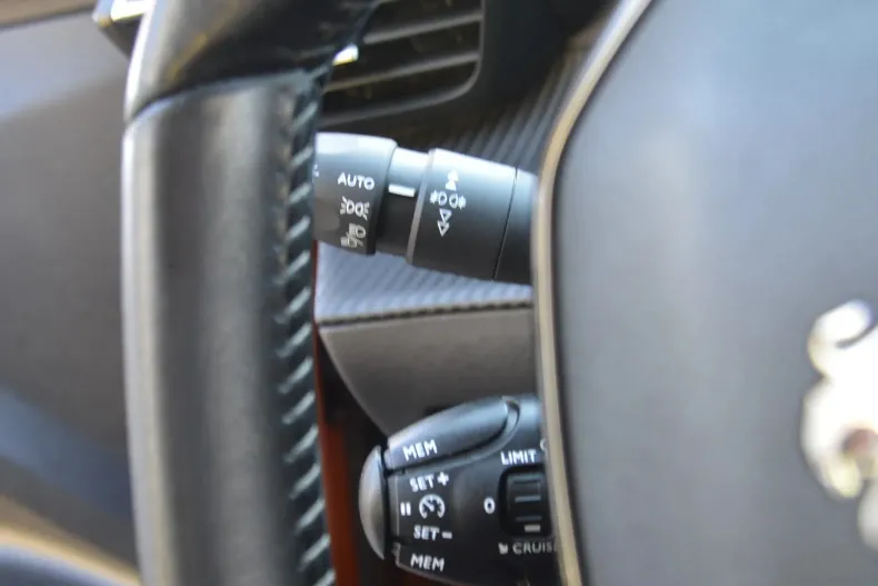 Peugeot 2008 din 2020 cu 128.700 km - oferta PEU167522 - foto 29