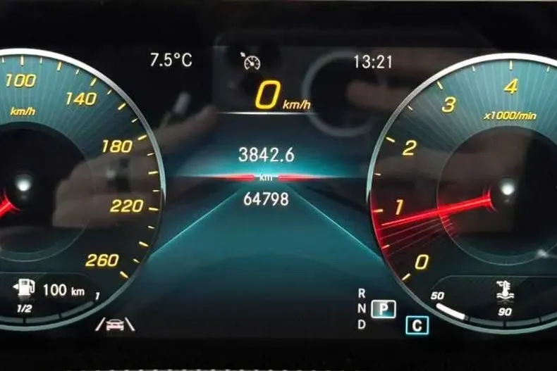 Mercedes-Benz CLA din 2022 cu 64.000 km - oferta MER167523 - foto 29