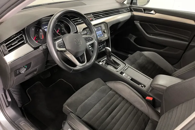 Volkswagen Passat din 2020 cu 63.644 km - oferta VOL167536 - foto 5