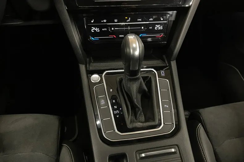 Volkswagen Passat din 2020 cu 63.644 km - oferta VOL167536 - foto 21