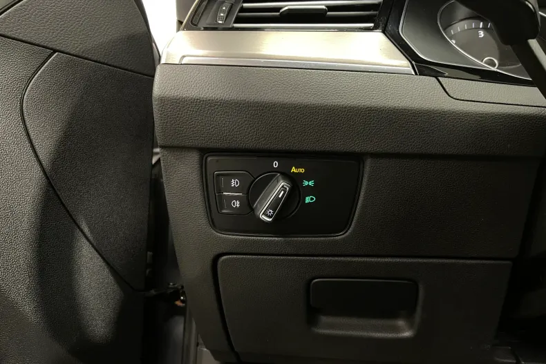 Volkswagen Passat din 2020 cu 63.644 km - oferta VOL167536 - foto 24