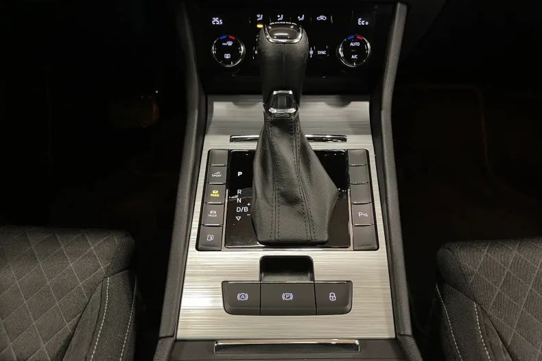 Skoda Superb din 2022 cu 98.242 km - oferta SKO167540 - foto 25