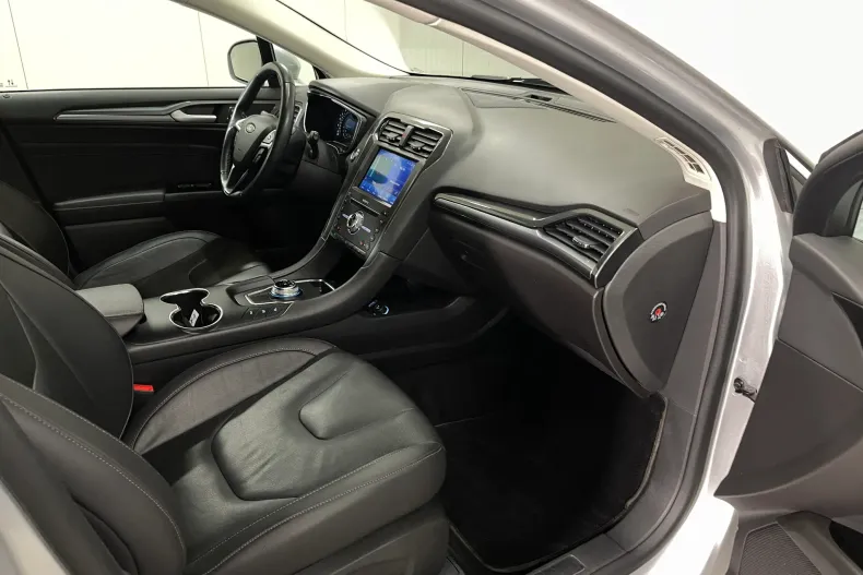 Ford Mondeo din 2020 cu 95.394 km - oferta FOR167543 - foto 9