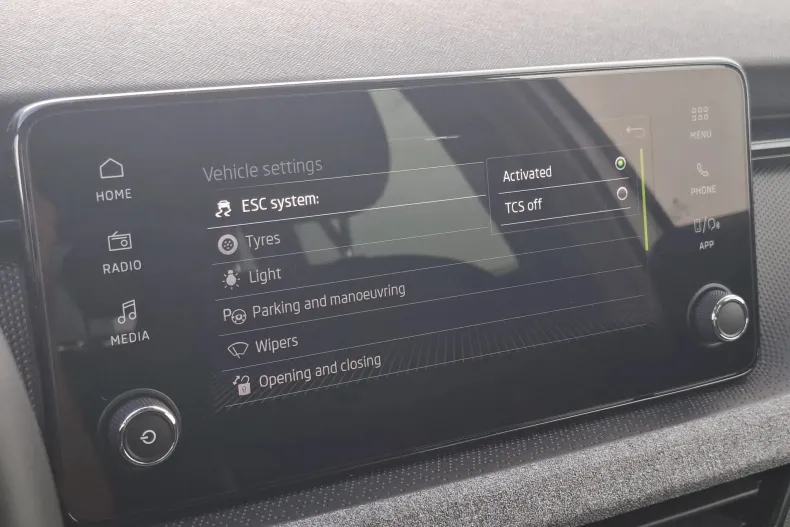 Skoda Kamiq din 2025 cu 18.725 km - oferta SKO167560 - foto 23