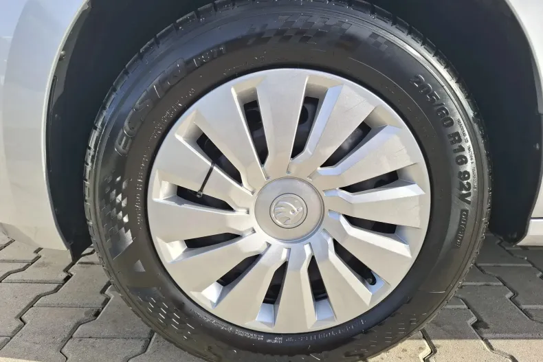 Skoda Kamiq din 2025 cu 18.725 km - oferta SKO167560 - foto 40