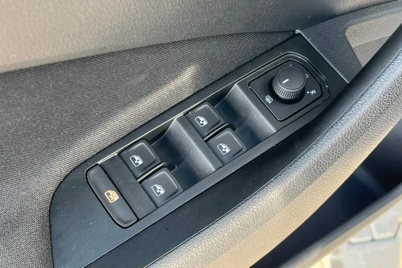 Skoda Scala din 2025 cu 18.899 km - oferta SKO167561 - foto 4